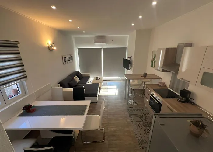 Apartment Marija Tisno